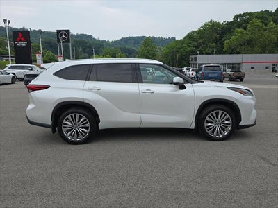 2023 Toyota Highlander Platinum