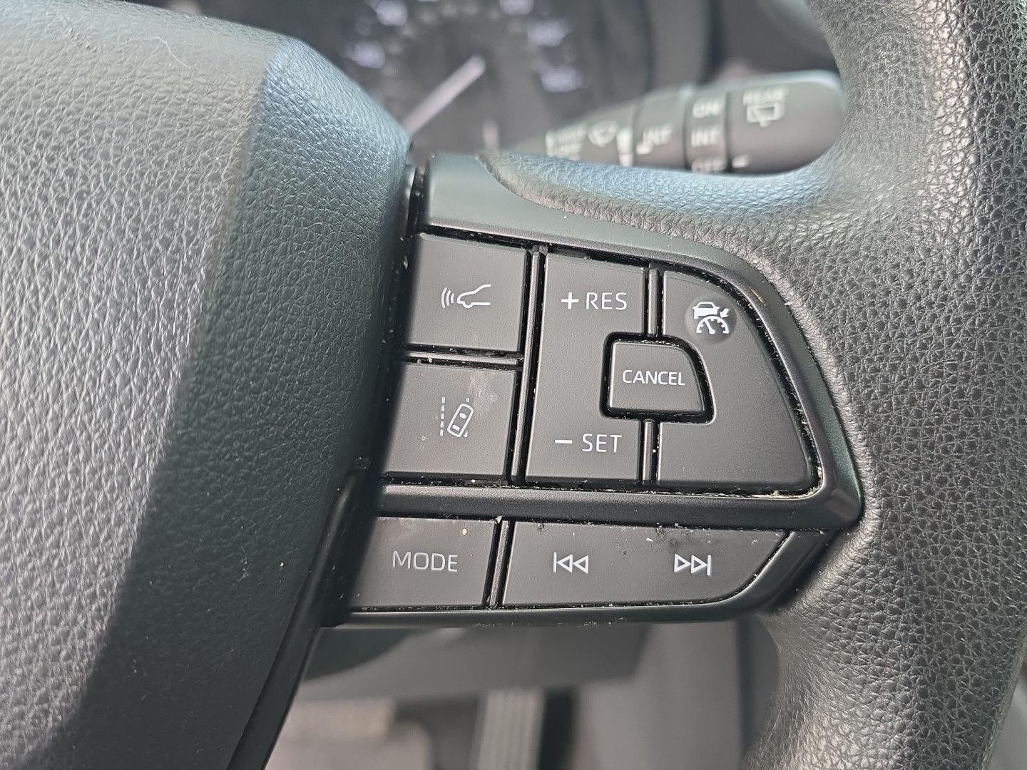 2023 Toyota Sienna LE 8-Passenger