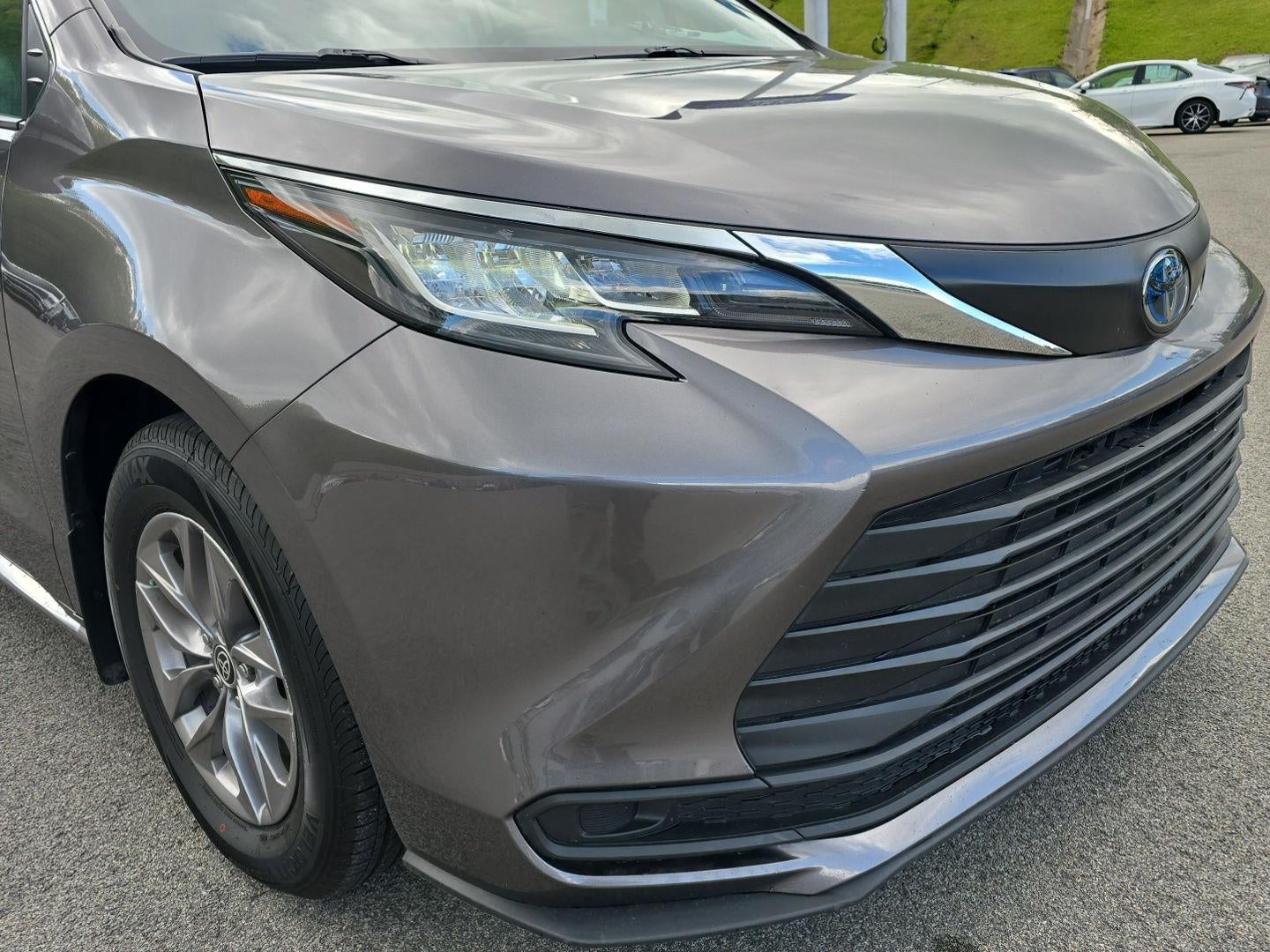 2023 Toyota Sienna LE 8-Passenger