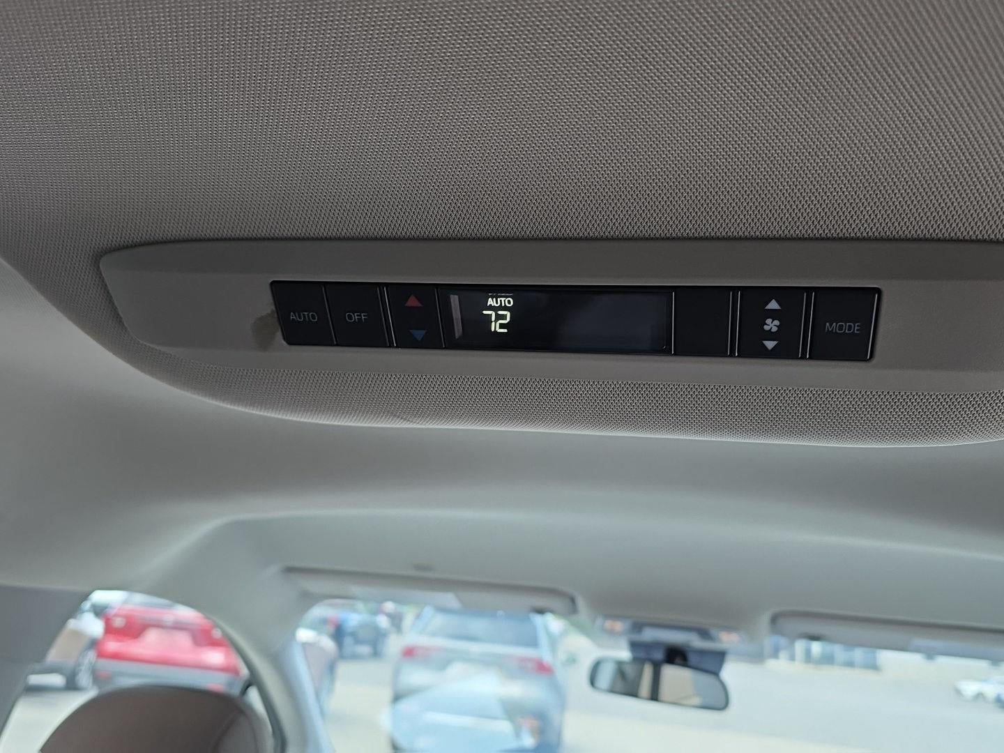 2023 Toyota Sienna LE 8-Passenger