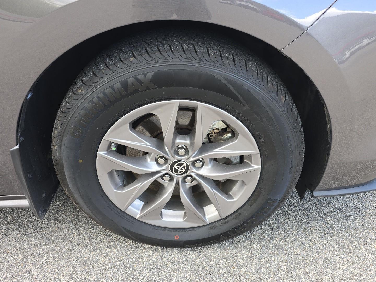 2023 Toyota Sienna LE 8-Passenger