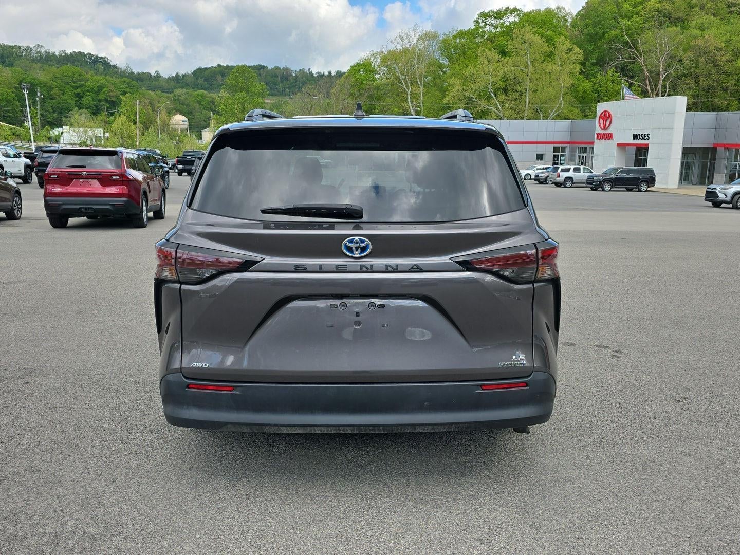 2023 Toyota Sienna LE 8-Passenger
