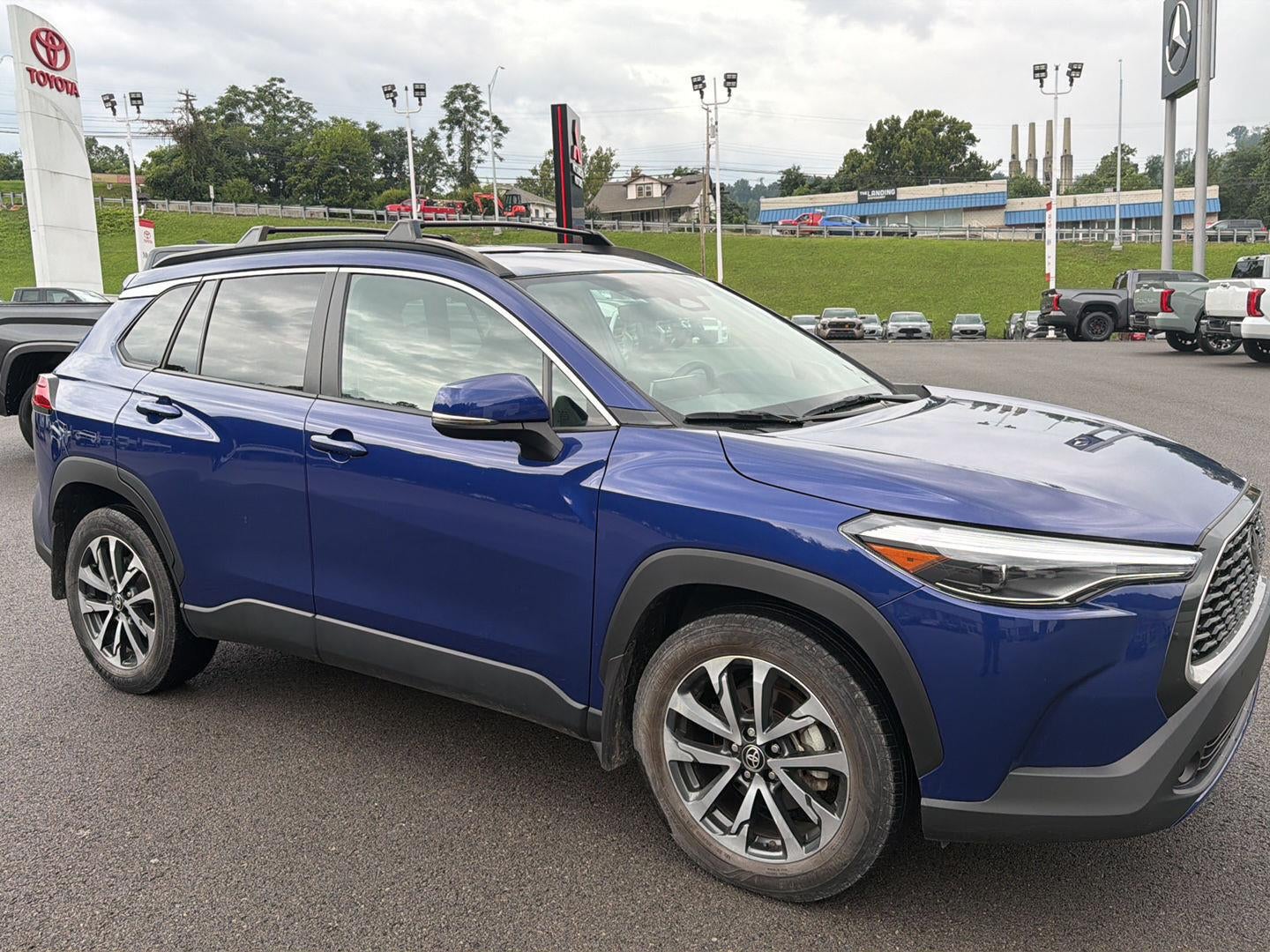 2023 Toyota Corolla Cross XLE
