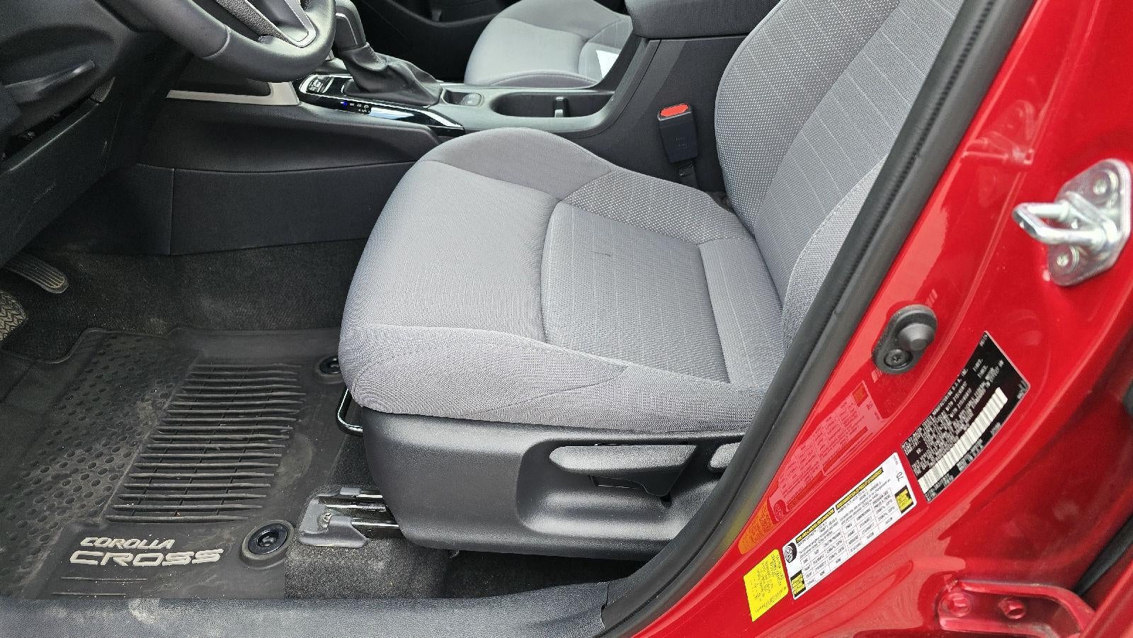 2024 Toyota Corolla Cross Hybrid SE