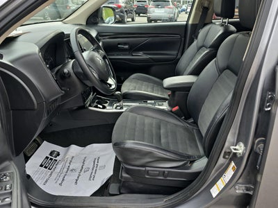 2019 Mitsubishi Outlander SE