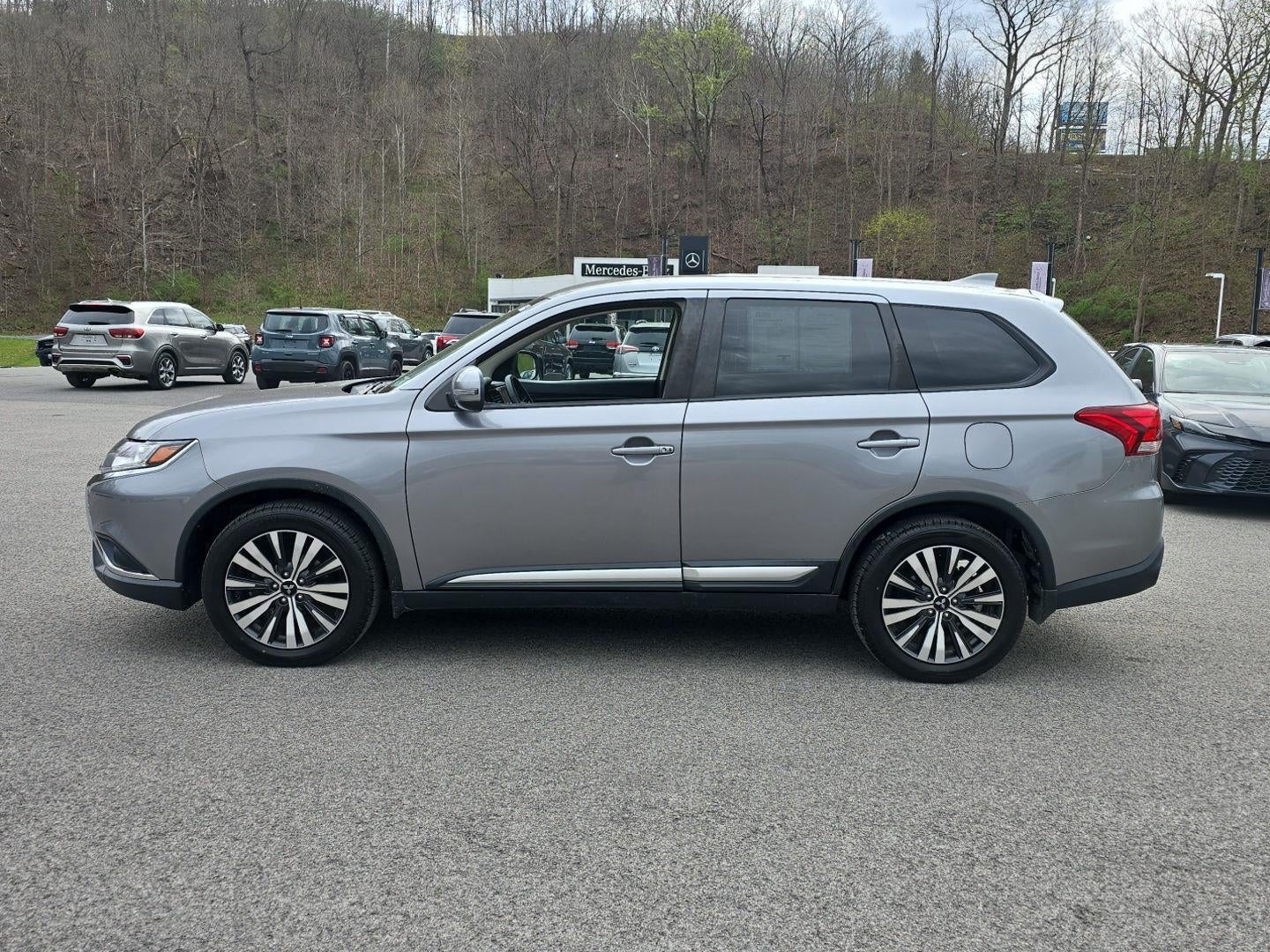 2019 Mitsubishi Outlander SE