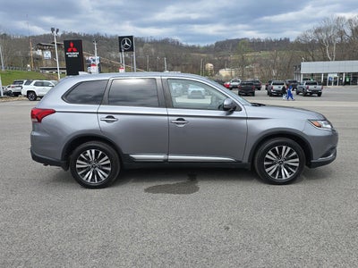2019 Mitsubishi Outlander SE
