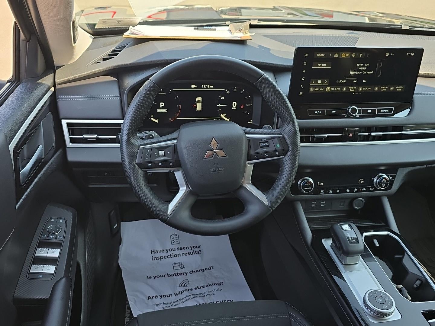2025 Mitsubishi Outlander SE