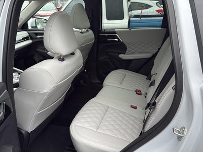 2024 Mitsubishi Outlander SEL