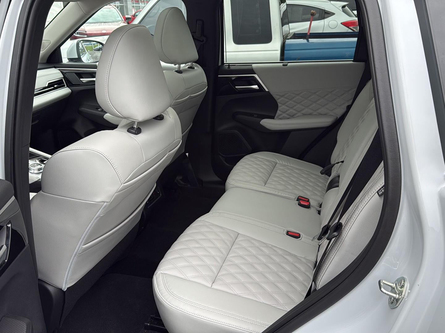 2024 Mitsubishi Outlander SEL