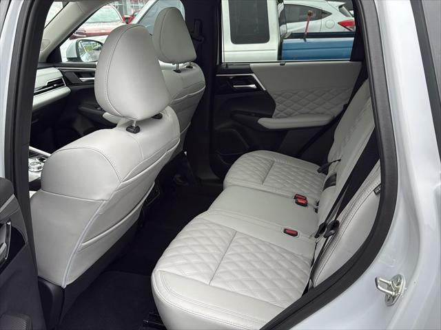 2024 Mitsubishi Outlander SEL