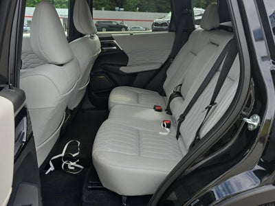 2025 Mitsubishi Outlander Platinum Edition