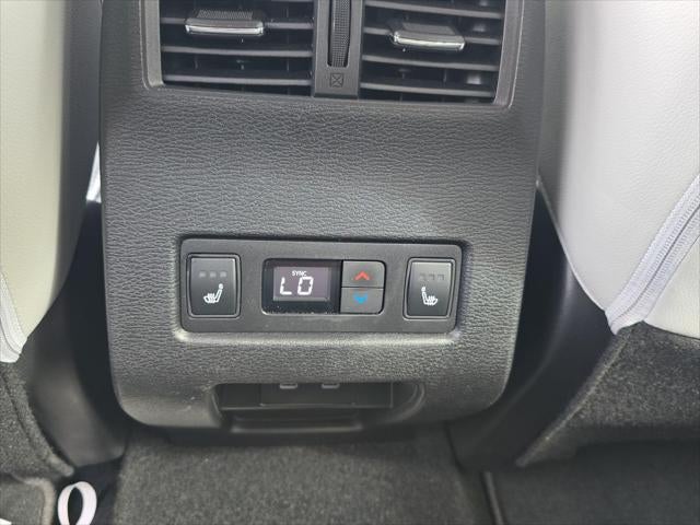 2025 Mitsubishi Outlander Platinum Edition