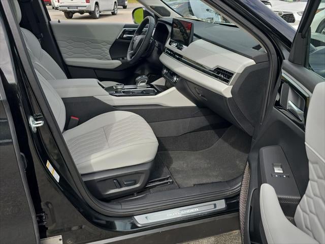 2025 Mitsubishi Outlander Platinum Edition