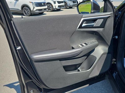 2025 Mitsubishi Outlander Plug-In Hybrid ES