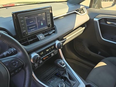 2022 Toyota RAV4 Hybrid SE