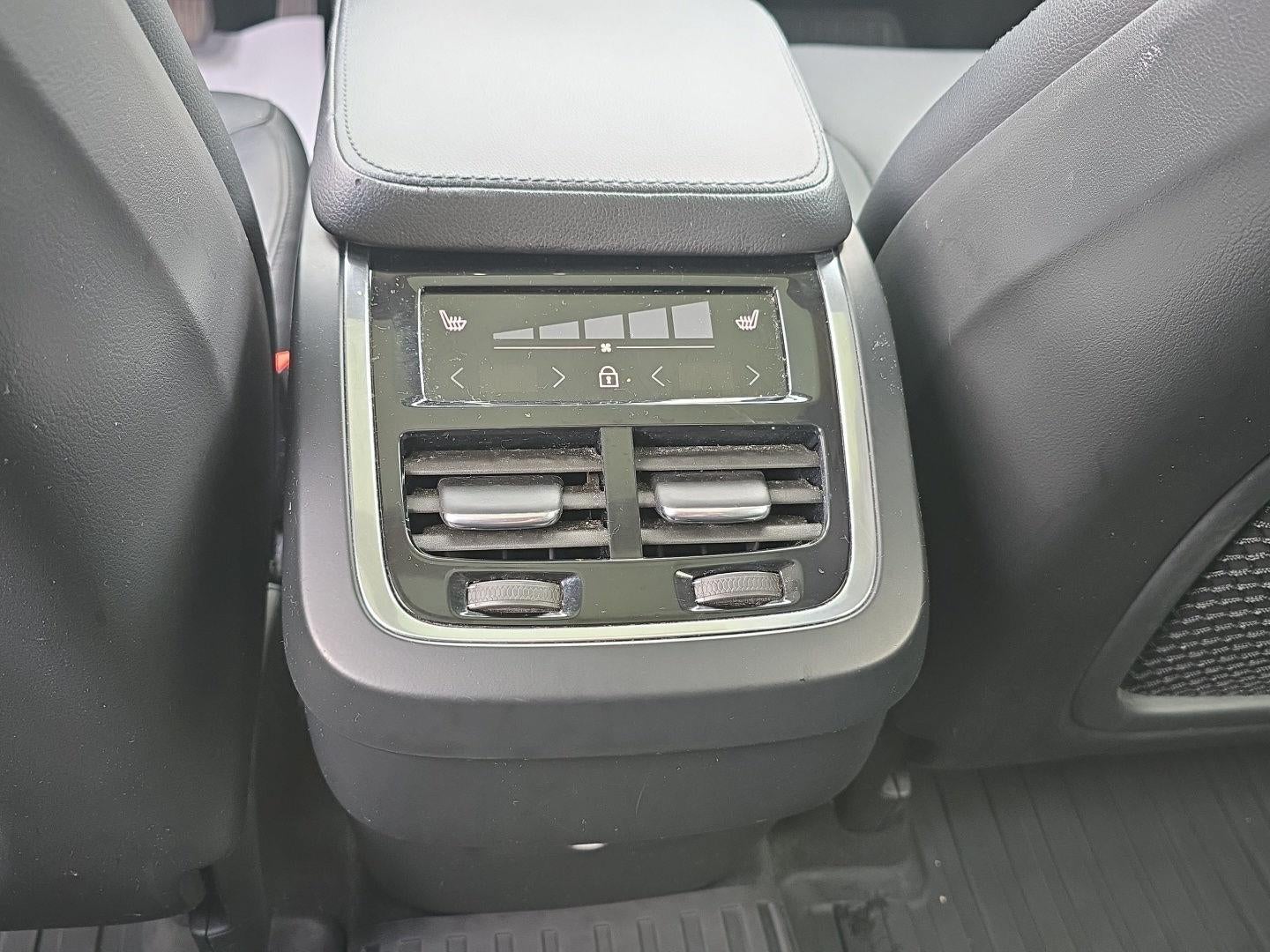 2020 Volvo Xc90 Momentum
