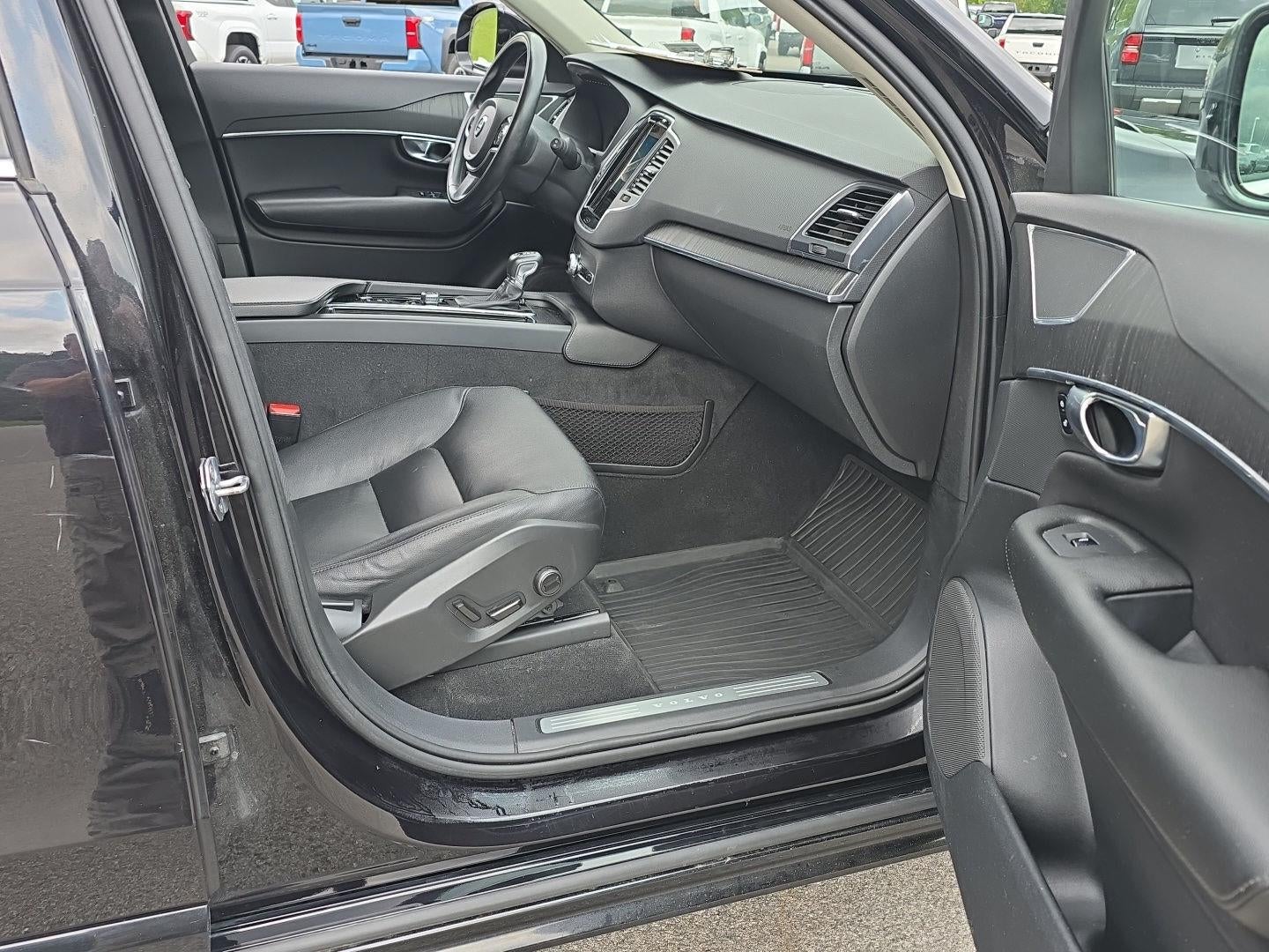 2020 Volvo Xc90 Momentum